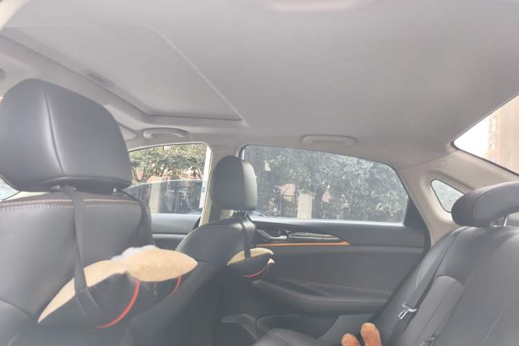 Used CHANGAN Eado DT 2019 1.6L Automatic Smart Enjoyment Model China VI Standard Headliner