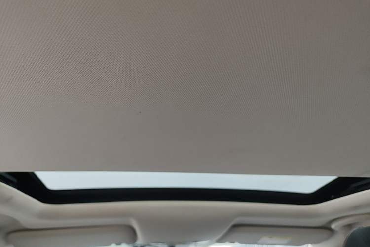 Used CHANGAN Eado DT 2019 1.6L Manual Comfort Model China VI Standard Headliner