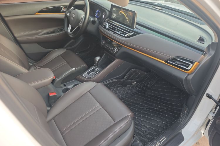 Used CHANGAN Eado DT 2019 1.6L Automatic Smart Enjoyment Model China VI Standard Headliner