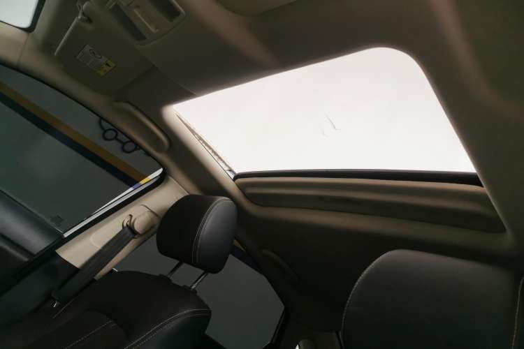 Used CHANGAN Eado DT 2019 1.6L Automatic Smart Enjoyment Model China VI Standard Headliner