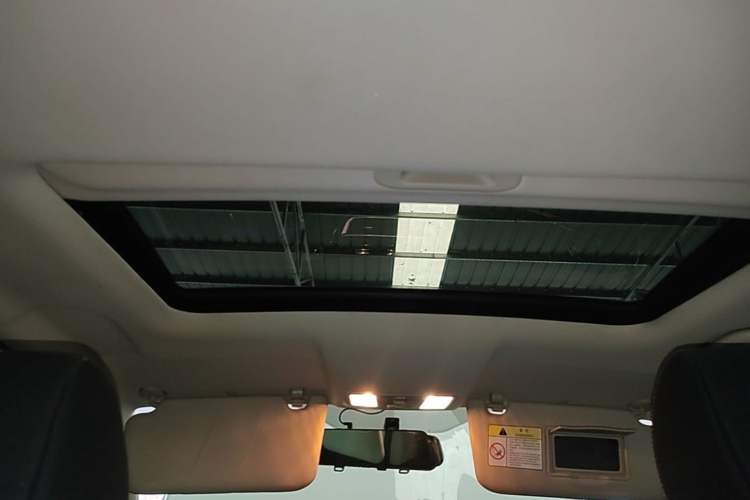 Used CHANGAN Eado DT 2019 1.6L Manual Comfort Model China VI Standard Headliner