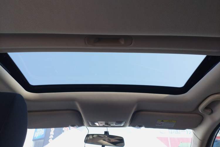 Used CHANGAN Eado DT 2019 1.6L Manual Comfort Model China VI Standard Headliner