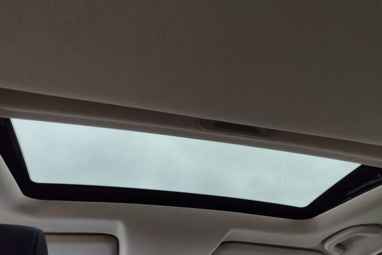 Used CHANGAN Eado DT 2019 1.6L Manual Comfort Model China VI Standard Headliner