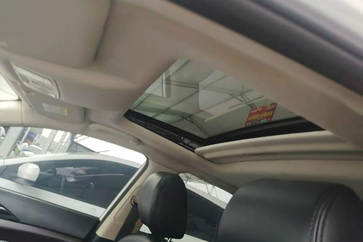 Used CHANGAN Eado DT 2019 1.6L Manual Comfort Model China VI Standard Headliner