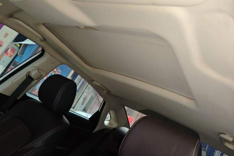 Used CHANGAN Eado DT 2019 1.6L Manual Enjoyment Model China VI Standard Headliner