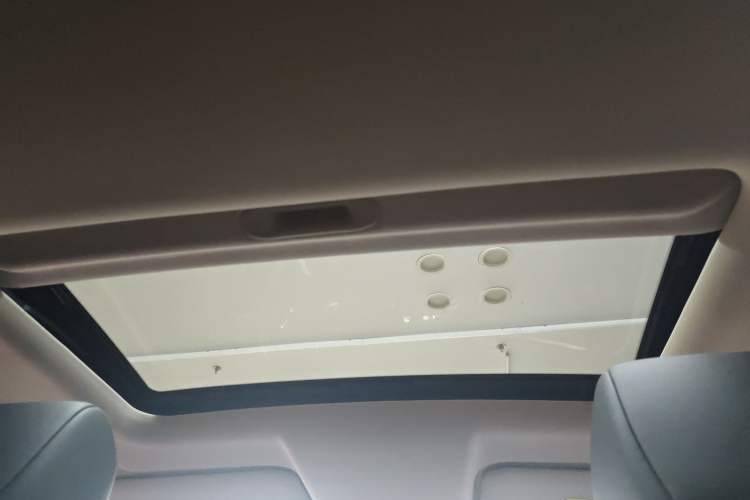 Used CHANGAN Eado DT 2019 1.6L Automatic Smart Enjoyment Model China VI Standard Headliner