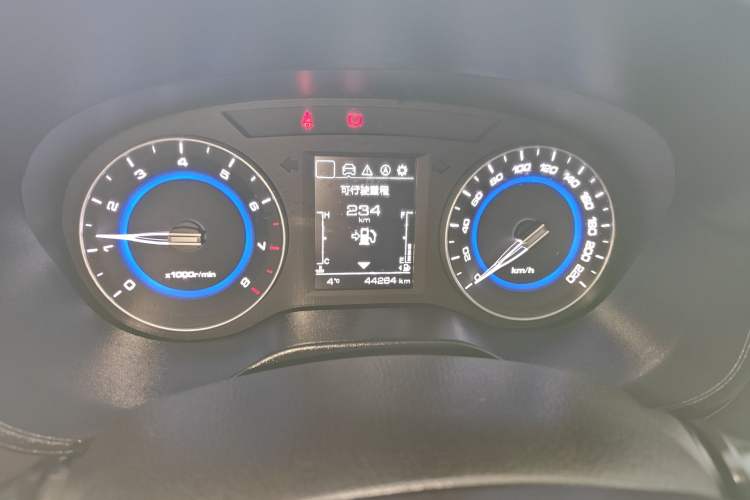 Used CHANGAN Eado DT 2019 1.6L Manual Comfort Model China VI Standard Instrument Cluster