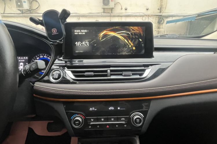 Used CHANGAN Eado DT 2019 1.6L Automatic Smart Enjoyment Model China VI Standard Interior 1