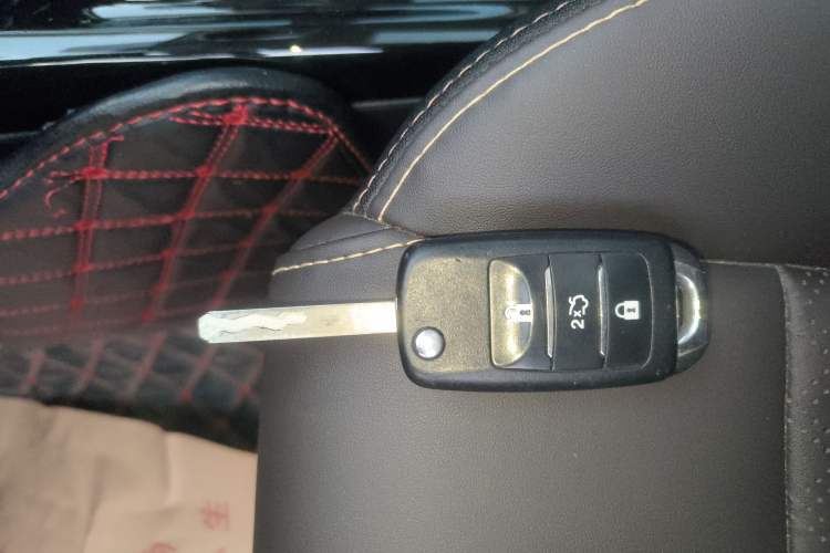 Used CHANGAN Eado DT 2019 1.6L Manual Enjoyment Model China VI Standard Interior 1