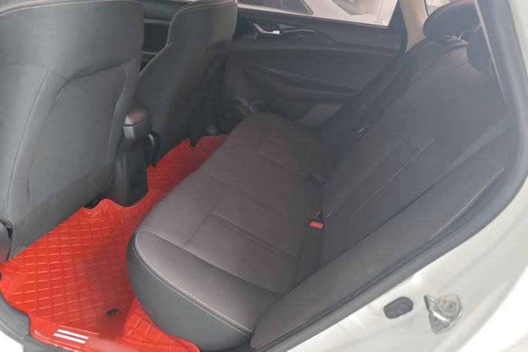 Used CHANGAN Eado DT 2019 1.6L Manual Comfort Model China VI Standard Interior 1