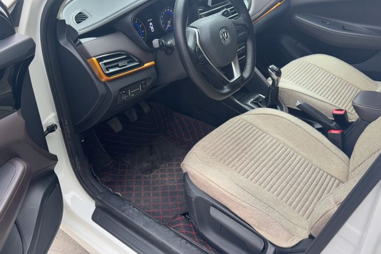 Used CHANGAN Eado DT 2019 1.6L Manual Enjoyment Model China VI Interior 2