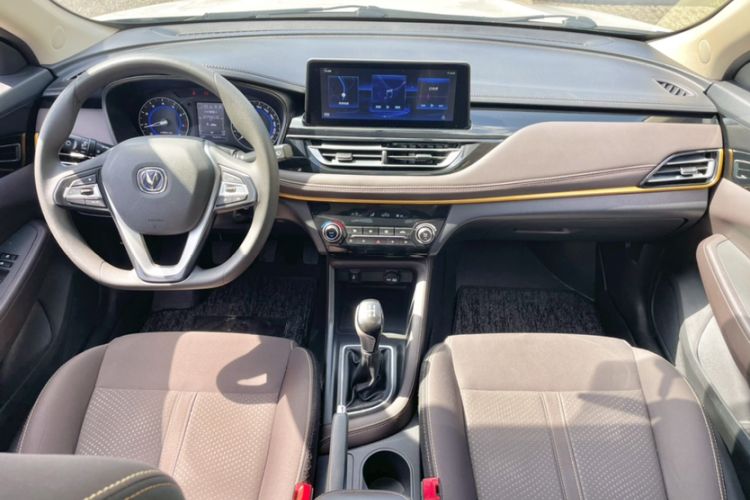 Used CHANGAN Eado DT 2019 1.6L Manual Comfort Model China VI Standard Interior 3
