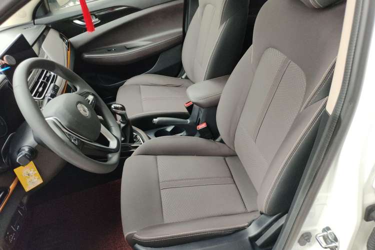 Used CHANGAN Eado DT 2019 1.6L Manual Comfort Model China VI Standard Interior 3