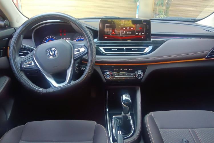 Used CHANGAN Eado DT 2019 1.6L Manual Comfort Model China VI Standard Interior 3
