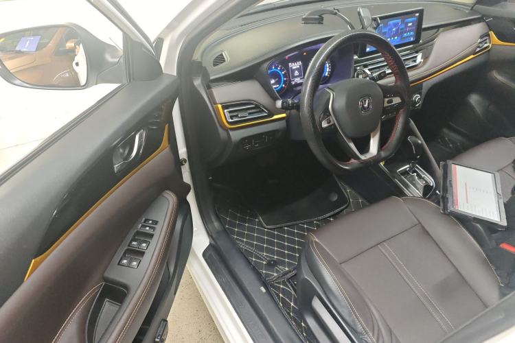 Used CHANGAN Eado DT 2019 1.6L Automatic Smart Enjoyment Model China VI Standard Interior 3