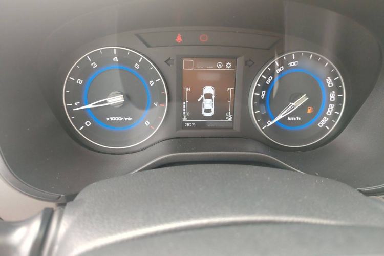 Used CHANGAN Eado DT 2019 1.6L Manual Enjoyment Model China VI Standard Interior 3