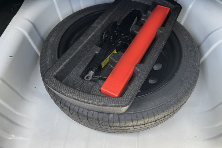 Used CHANGAN Eado DT 2019 1.6L Manual Comfort Model China VI Standard Interior 4