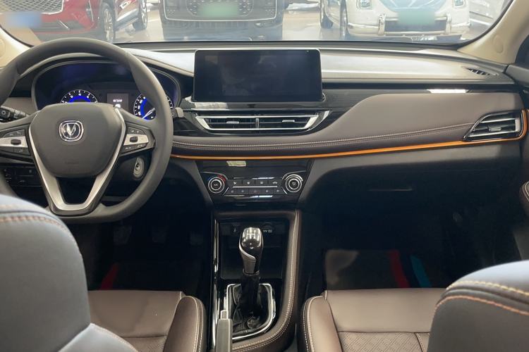 Used CHANGAN Eado DT 2019 1.6L Manual Enjoyment Model China VI Standard Interior 5