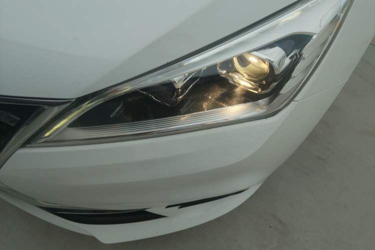 Used CHANGAN Eado DT 2019 1.6L Manual Comfort Model China VI Standard Left Front Headlight