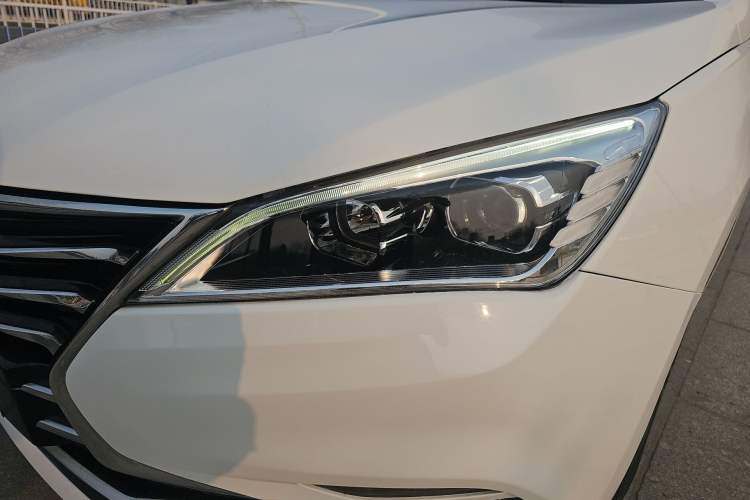 Used CHANGAN Eado DT 2019 1.6L Manual Enjoyment Model China VI Standard Left Front Headlight