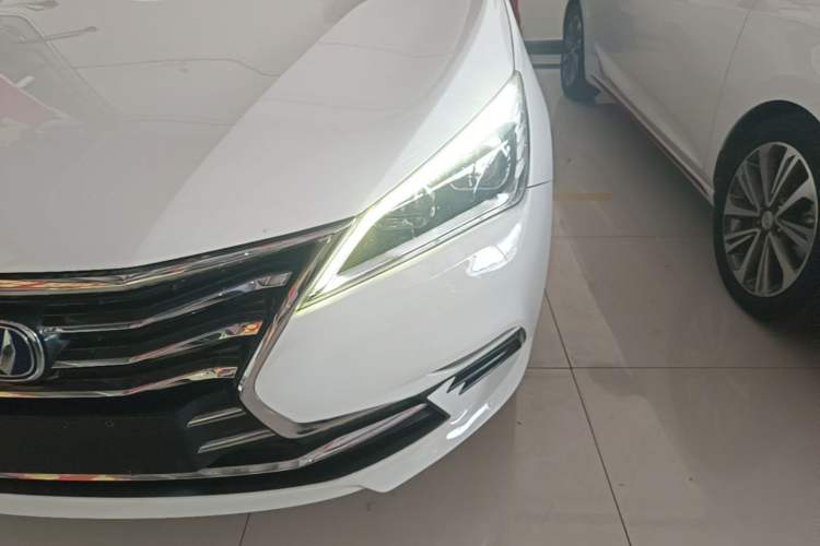 Used CHANGAN Eado DT 2019 1.6L Manual Comfort Model China VI Standard Left Front Headlight