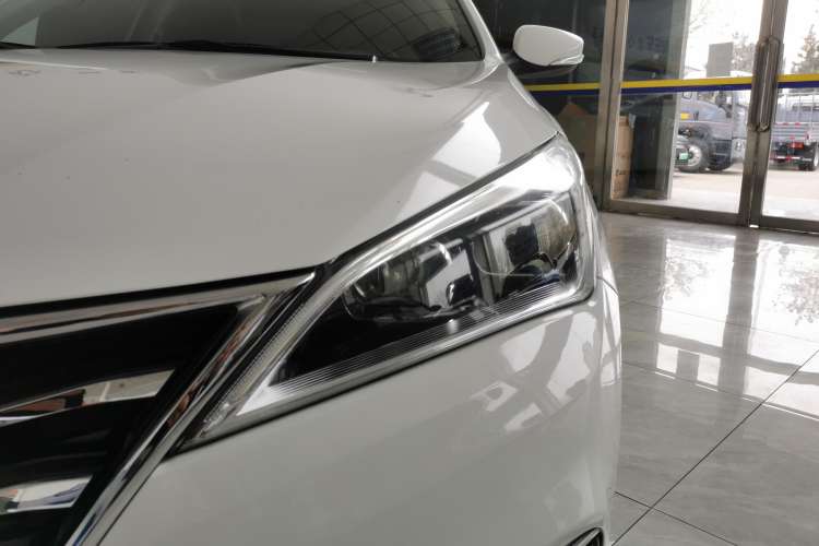 Used CHANGAN Eado DT 2019 1.6L Automatic Smart Enjoyment Model China VI Standard Left Front Headlight