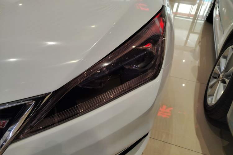 Used CHANGAN Eado DT 2019 1.6L Manual Comfort Model China VI Standard Left Front Headlight