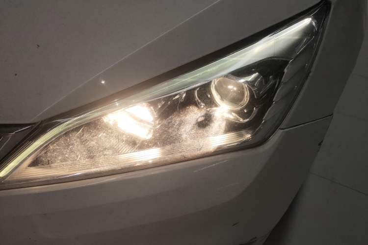 Used CHANGAN Eado DT 2019 1.6L Automatic Smart Enjoyment Model China VI Standard Left Front Headlight