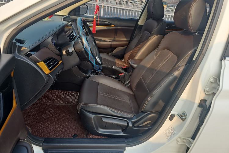 Used CHANGAN Eado DT 2019 1.6L Manual Enjoyment Model China VI Standard Left Front Seat