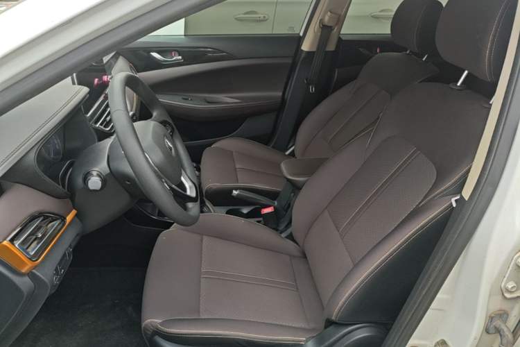 Used CHANGAN Eado DT 2019 1.6L Manual Comfort Model China VI Standard Left Front Seat