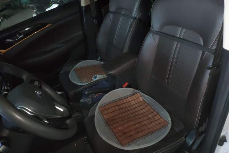 Used CHANGAN Eado DT 2019 1.6L Manual Enjoyment Model China VI Standard Left Front Seat