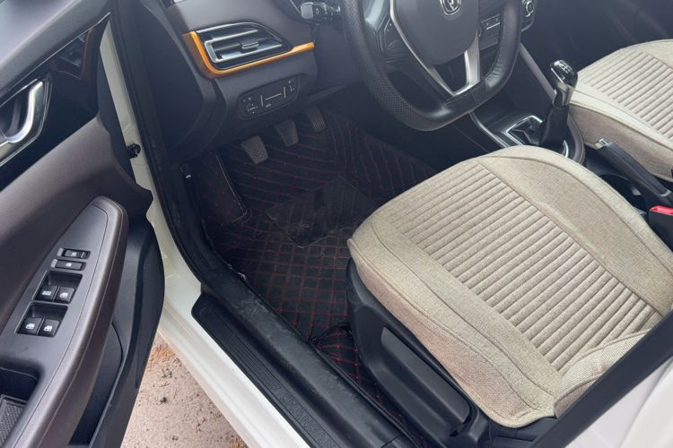 Used CHANGAN Eado DT 2019 1.6L Manual Enjoyment Model China VI Left Front Seat