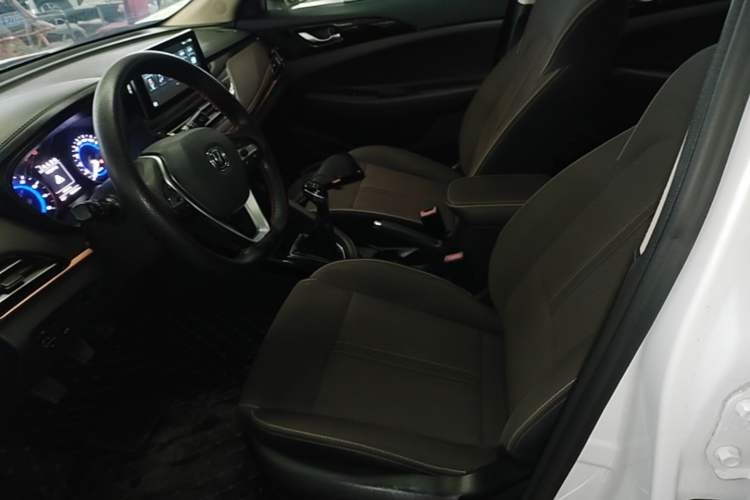 Used CHANGAN Eado DT 2019 1.6L Manual Comfort Model China VI Standard Left Front Seat