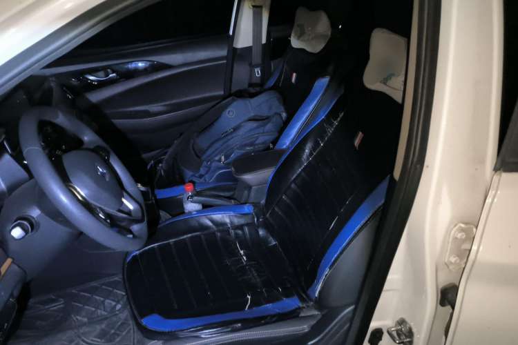 Used CHANGAN Eado DT 2019 1.6L Manual Comfort Model China VI Standard Left Front Seat