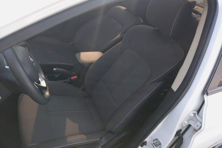 Used CHANGAN Eado DT 2019 1.6L Manual Comfort Model China VI Standard Left Front Seat