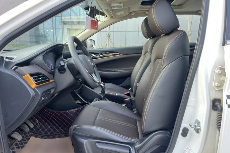 Used CHANGAN Eado DT 2019 1.6L Manual Enjoyment Model China VI Standard Left Front Seat