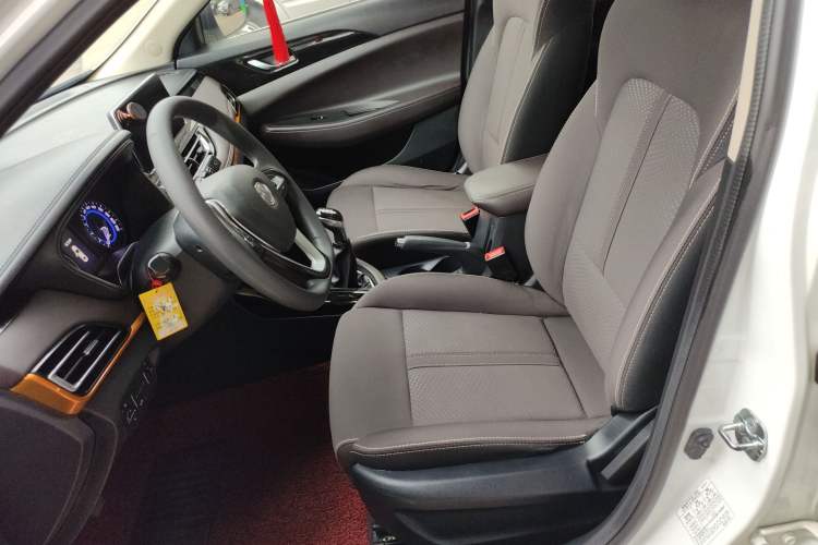 Used CHANGAN Eado DT 2019 1.6L Manual Comfort Model China VI Standard Left Front Seat