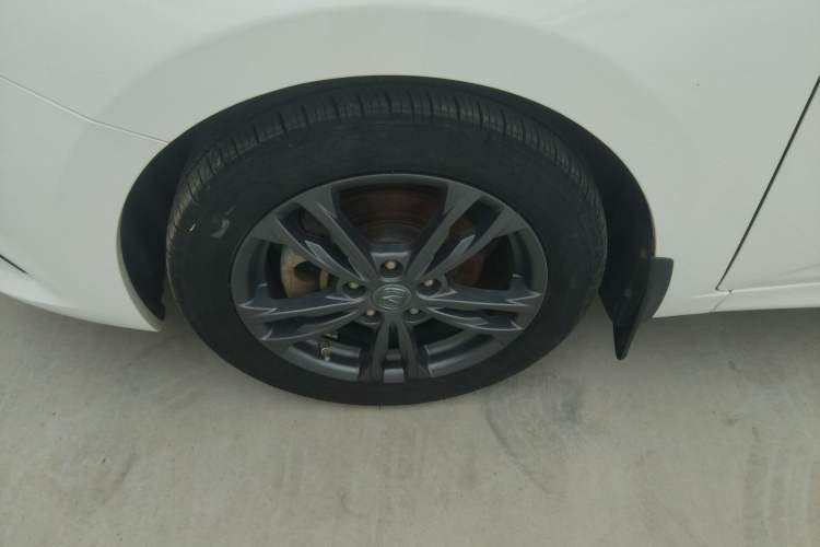Used CHANGAN Eado DT 2019 1.6L Manual Comfort Model China VI Standard Left Front Wheel Hub