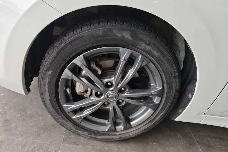 Used CHANGAN Eado DT 2019 1.6L Manual Comfort Model China VI Standard Left Front Wheel Hub