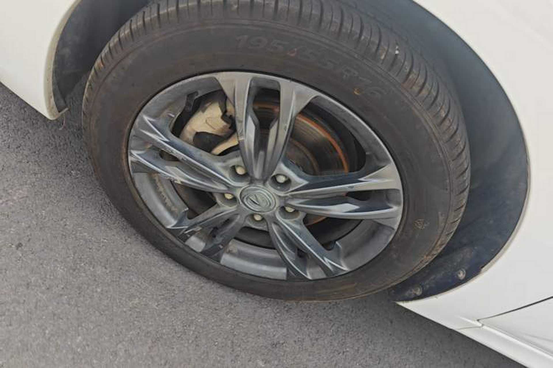 Used CHANGAN Eado DT 2019 1.6L Manual Comfort Model China VI Standard Left Front Wheel Hub