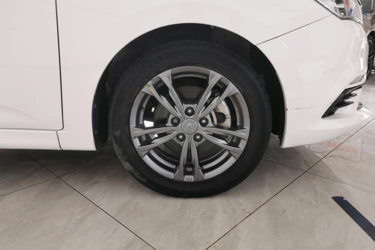 Used CHANGAN Eado DT 2019 1.6L Automatic Smart Enjoyment Model China VI Standard Left Front Wheel Hub