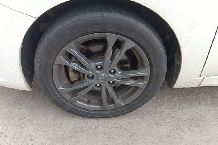 Used CHANGAN Eado DT 2019 1.6L Automatic Smart Enjoyment Model China VI Standard Left Front Wheel Hub