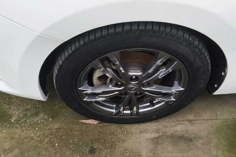Used CHANGAN Eado DT 2019 1.6L Automatic Smart Enjoyment Model China VI Standard Left Front Wheel Hub