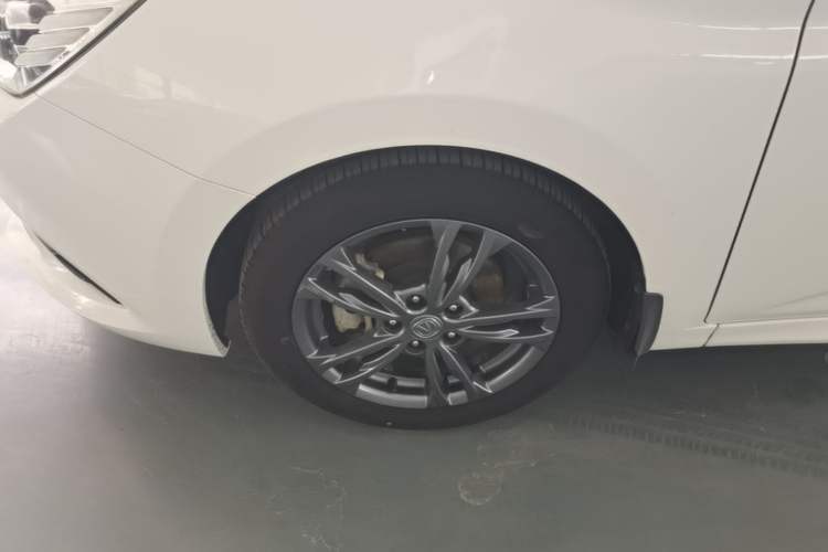 Used CHANGAN Eado DT 2019 1.6L Manual Comfort Model China VI Standard Left Front Wheel Hub