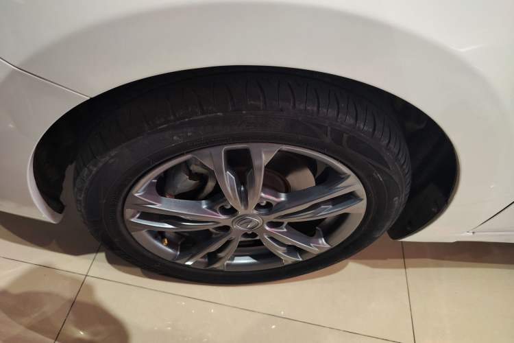 Used CHANGAN Eado DT 2019 1.6L Manual Comfort Model China VI Standard Left Front Wheel Hub
