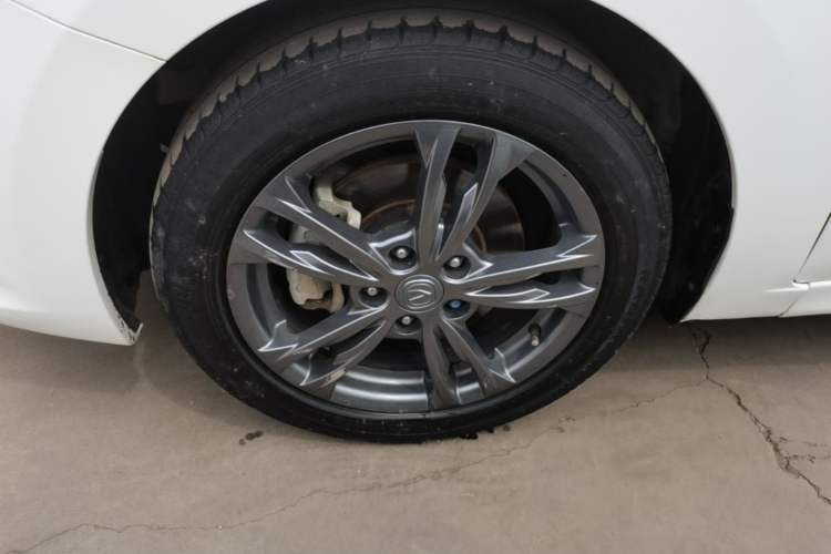 Used CHANGAN Eado DT 2019 1.6L Manual Comfort Model China VI Standard Left Front Wheel Hub
