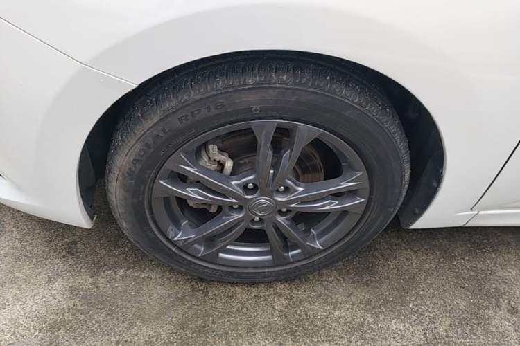 Used CHANGAN Eado DT 2019 1.6L Manual Enjoyment Model China VI Standard Left Front Wheel Hub