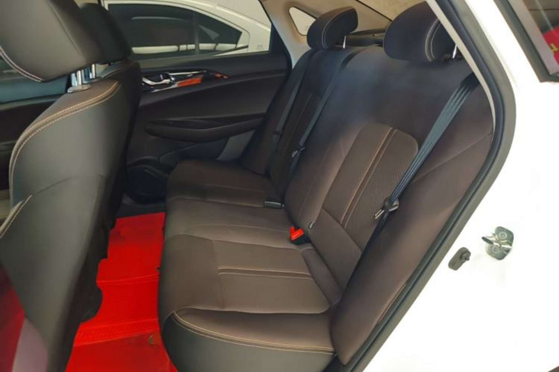 Used CHANGAN Eado DT 2019 1.6L Manual Comfort Model China VI Standard Left Rear Seat