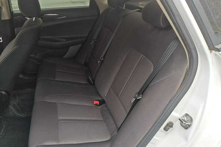 Used CHANGAN Eado DT 2019 1.6L Manual Comfort Model China VI Standard Left Rear Seat