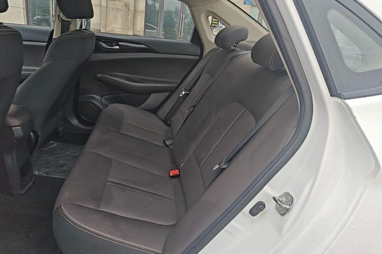 Used CHANGAN Eado DT 2019 1.6L Manual Comfort Model China VI Standard Left Rear Seat